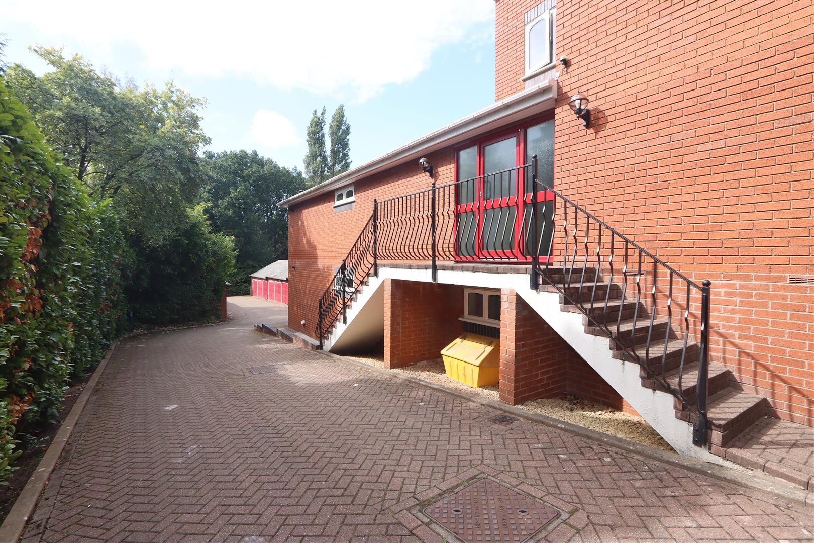 Oldnall Road, Kidderminster